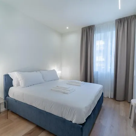 Pico - Roma 20 Apartment